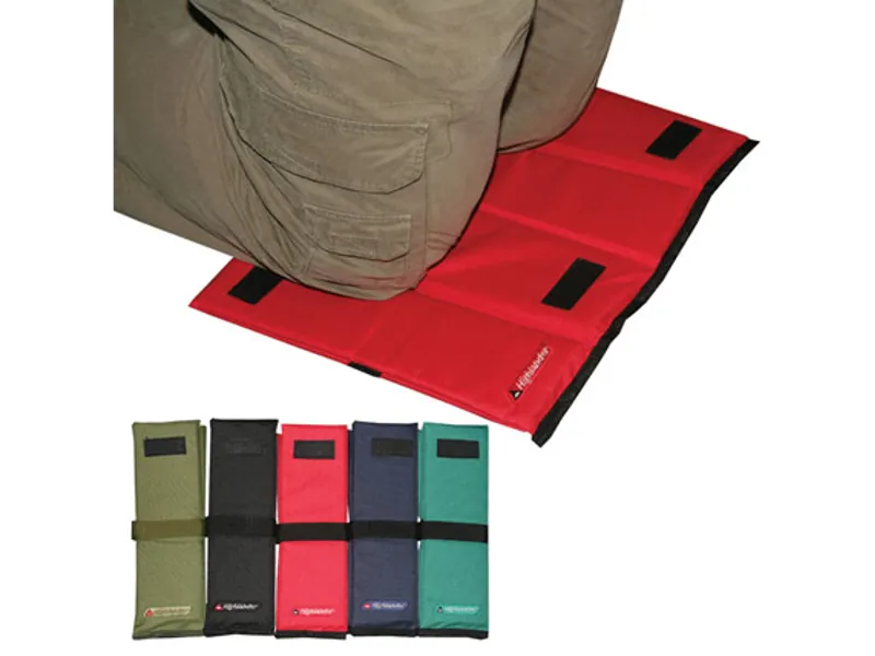 <p>Triple folding sit mat with compact design and retaining strap.&nbsp;</p>