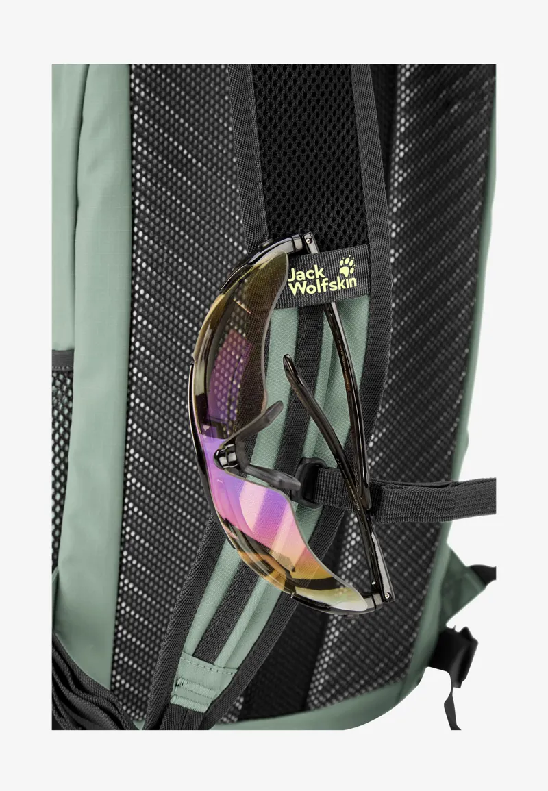 Jack Wolfskin Velocity 12 Litre Backpack - Green Zinnia-9