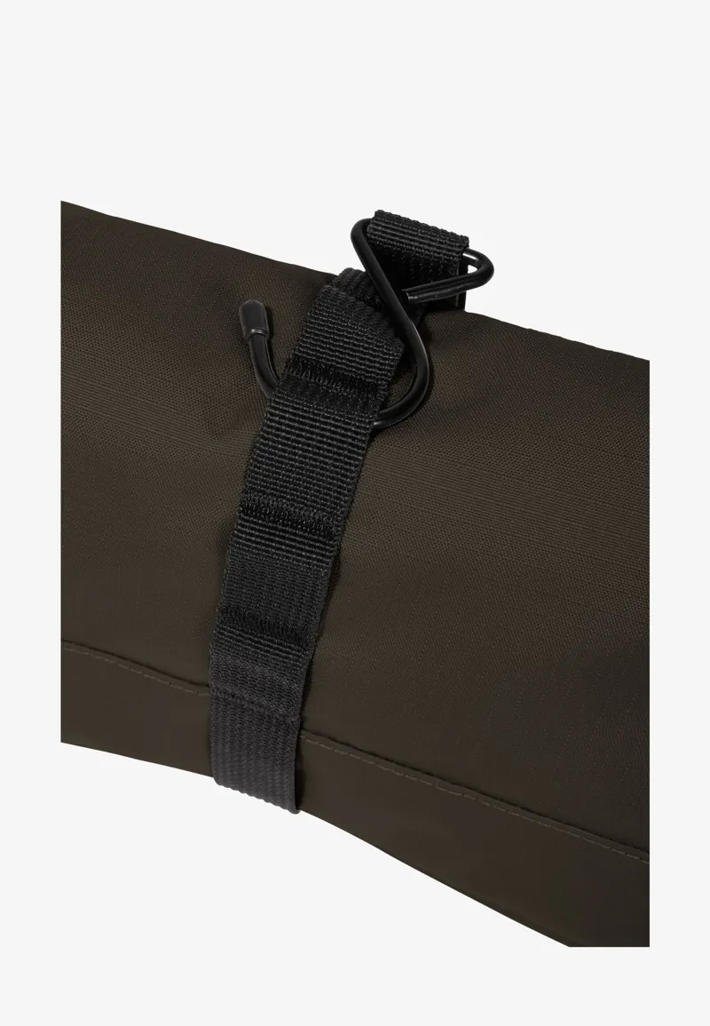 Jack Wolfskin Konya Waschsalon Wash Bag - Obsidian Moss-5