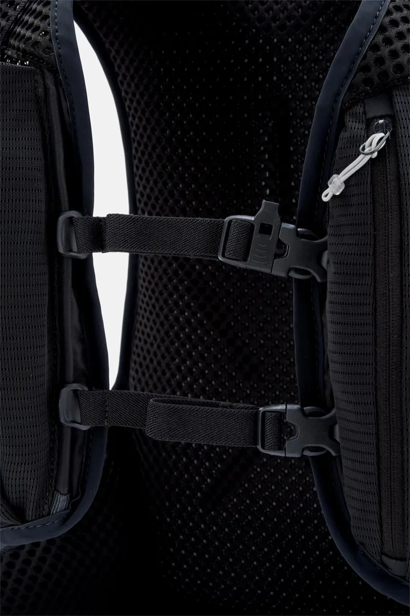 Rab Nitron 12 Litre Lightweight Pack - Anthracite-9