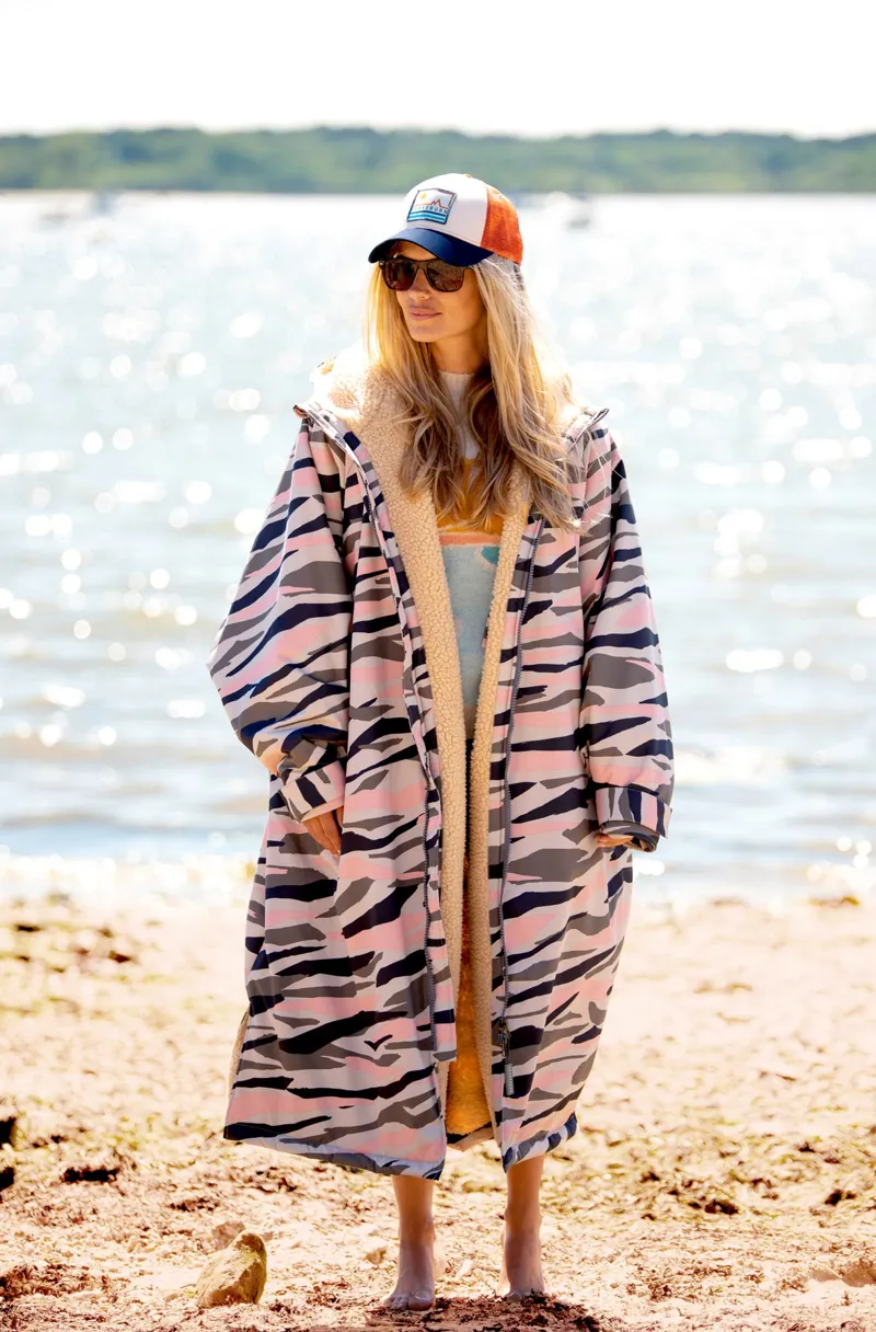 Brakeburn Women's Chinook Changing Robe - Tiger Stripe-3