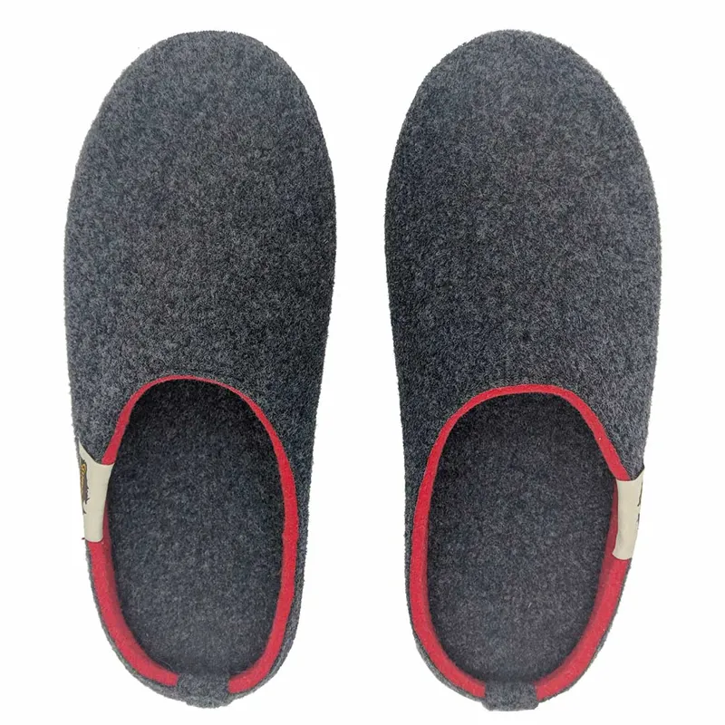 Gumbies Men s Outback Slipper Charcoal Red